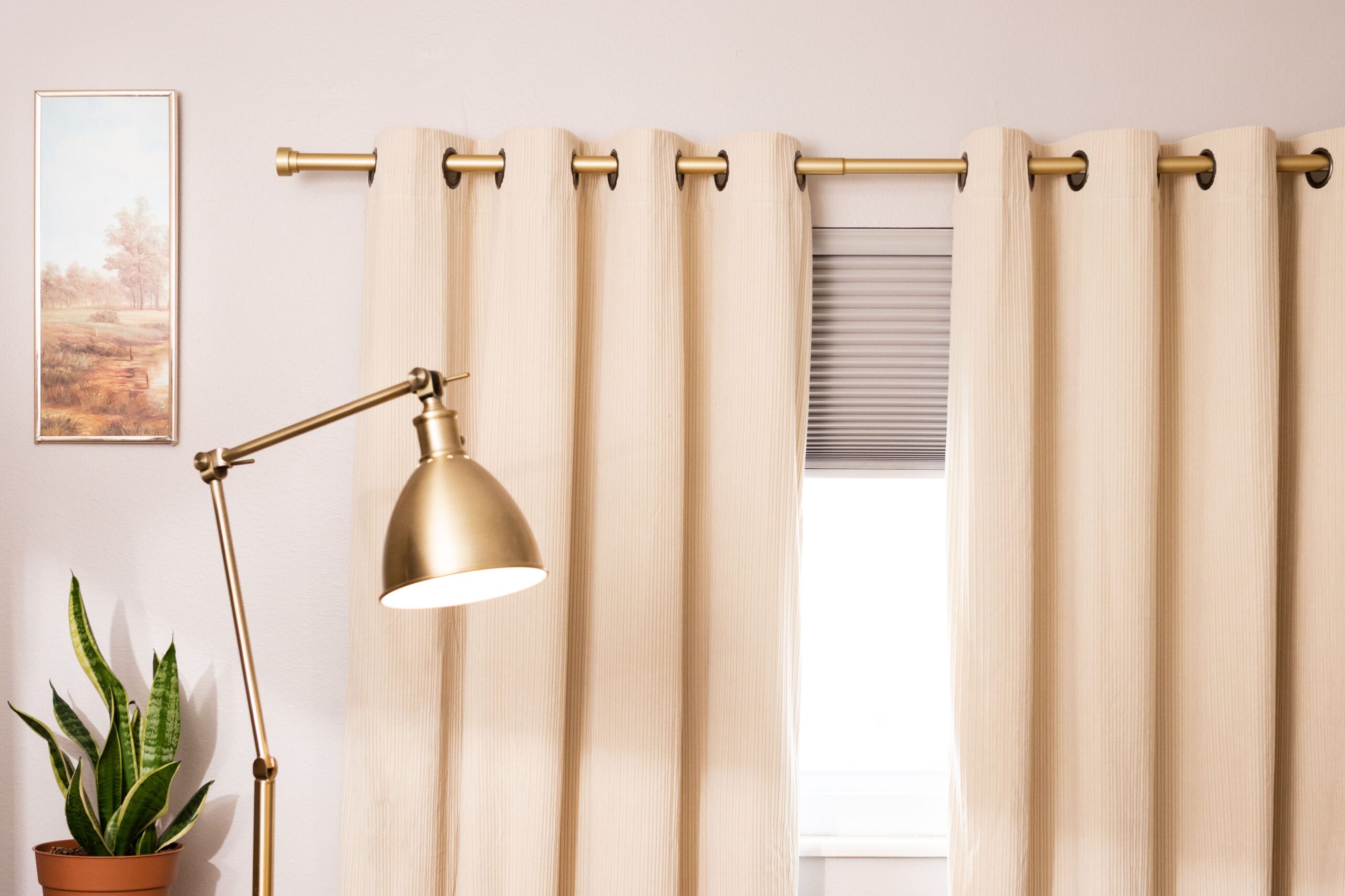 Step-by-Step Guide to Curtain Installation in Abu Dhabi